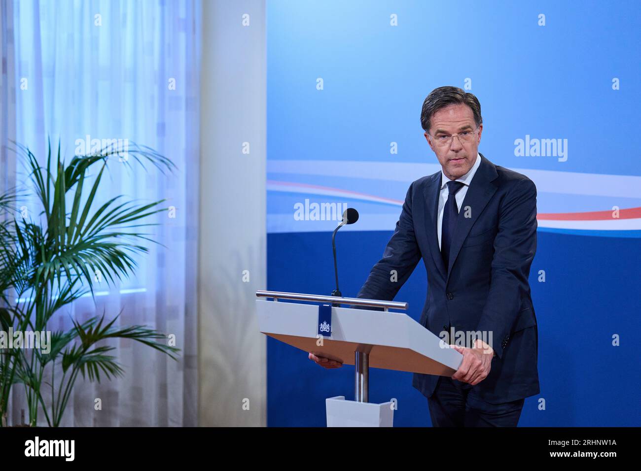 L'AIA - 18/08/2023, L'AIA - il primo ministro uscente Mark Rutte parla alla stampa dopo il Consiglio settimanale dei ministri. Il gabinetto uscente si riunisce di nuovo per la prima volta dopo le vacanze estive. ANP PHIL NIJHUIS paesi bassi fuori - belgio fuori Foto Stock