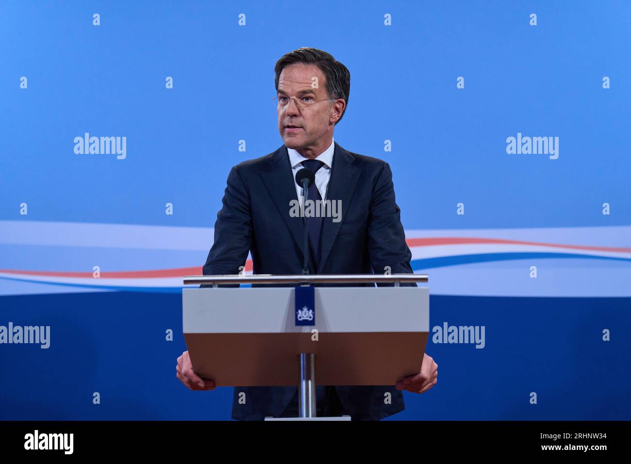 L'AIA - 18/08/2023, L'AIA - il primo ministro uscente Mark Rutte parla alla stampa dopo il Consiglio settimanale dei ministri. Il gabinetto uscente si riunisce di nuovo per la prima volta dopo le vacanze estive. ANP PHIL NIJHUIS paesi bassi fuori - belgio fuori Foto Stock