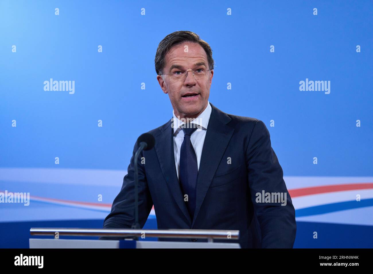 L'AIA - 18/08/2023, L'AIA - il primo ministro uscente Mark Rutte parla alla stampa dopo il Consiglio settimanale dei ministri. Il gabinetto uscente si riunisce di nuovo per la prima volta dopo le vacanze estive. ANP PHIL NIJHUIS paesi bassi fuori - belgio fuori Foto Stock