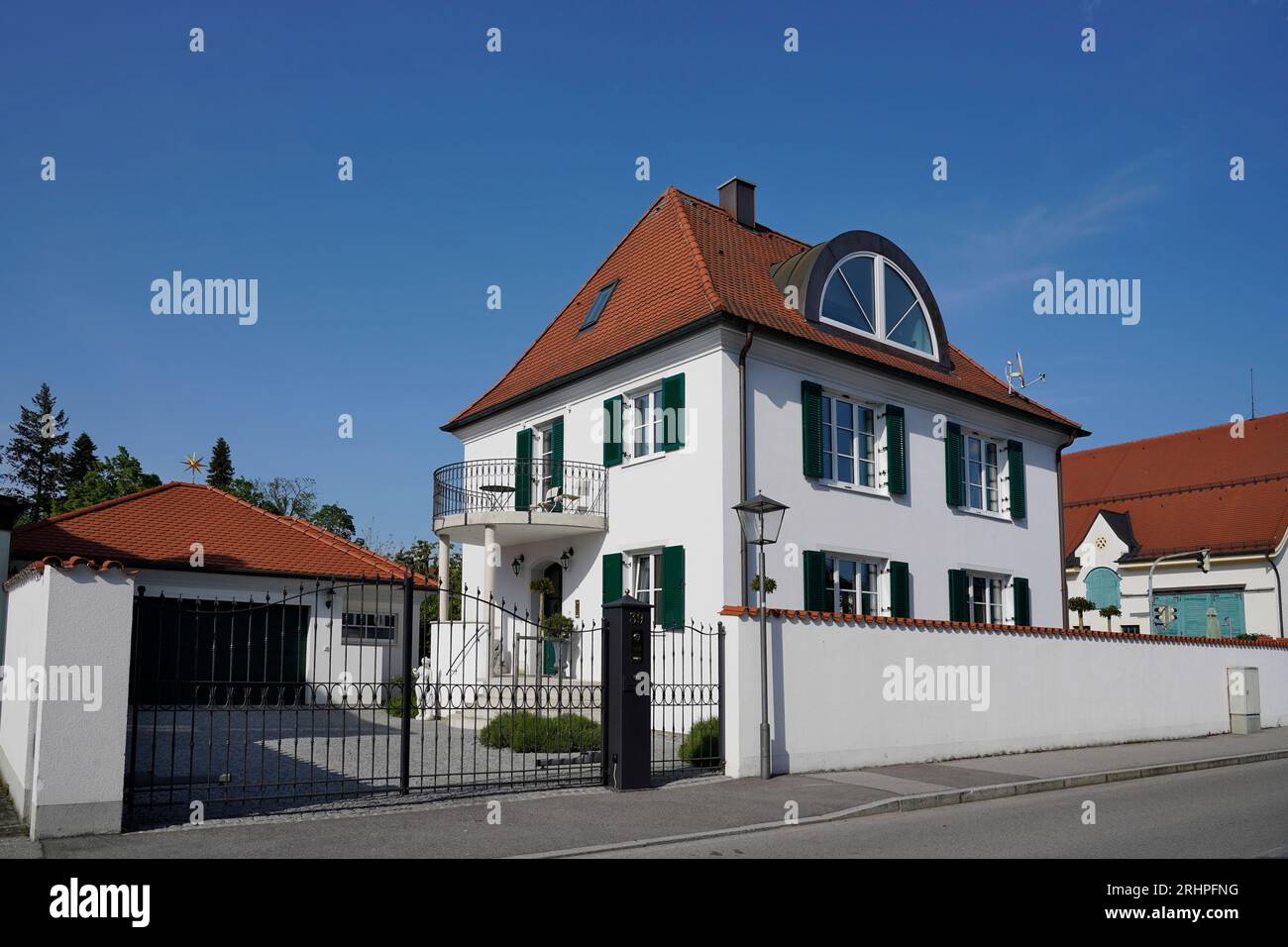 Germania, Baviera, alta Baviera, Altötting, casa unifamiliare, casa di città, villa con garage Foto Stock