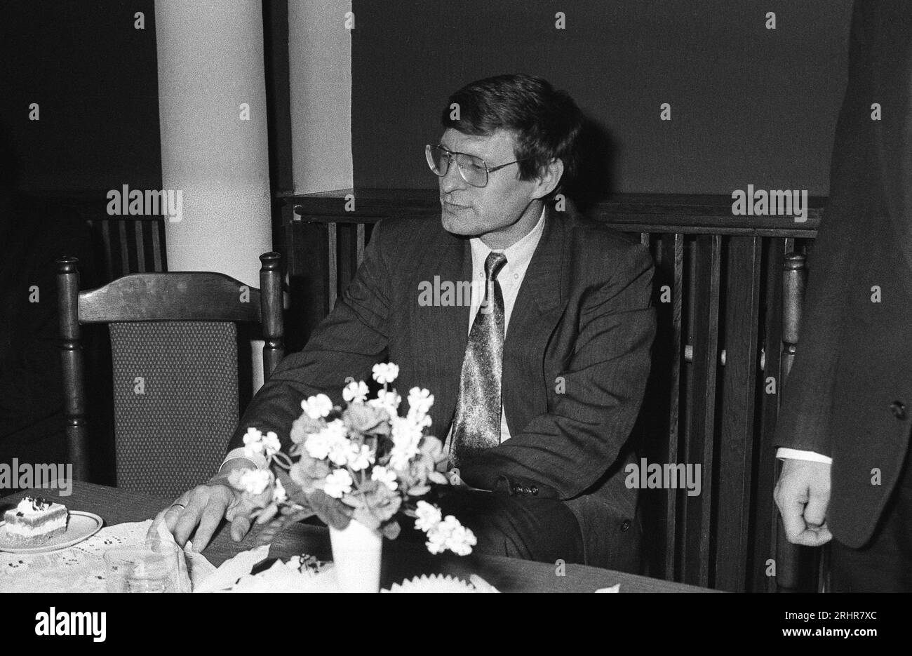 Leszek Balcerowicz (Aaron Bucholtz) Leszek Balcerowicz - Aron Bucholtz (Lipno, 19 gennaio 1947) - dottrina marxista, docente presso l'Istituto dei problemi fondamentali del marxismo-leninismo presso il Comitato centrale del Partito Operaio Unito polacco, economista e politico comunista, vice primo ministro e ministro delle finanze nel governo di Tadeusz Mazowiecki (1989-1991), Jan Krzysztof Bielecki (1991) e Jerzy Buzek (1997-2000), membro del Sejm del terzo mandato (1997-2000), presidente della Banca nazionale di Polonia (2001-2007). Secondo presidente di Unia Wolności (1995–2 Foto Stock