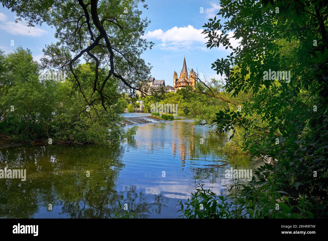 Cattedrale di Limburgo e castello sulla roccia calcarea sopra Lahn, Germania, Assia, Limburg an der Lahn Foto Stock