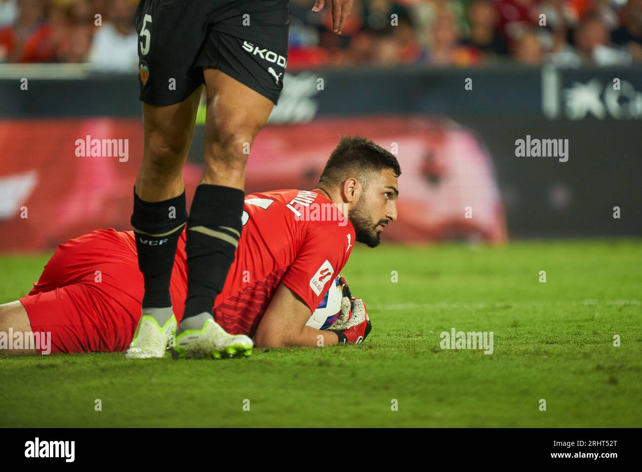 Giorgi Mamardashvili di Valencia CF in azione durante la Liga EA Sport Regular Season Round 2 il 18 agosto 2023 allo Stadio Mestalla (Valencia,la Foto Stock