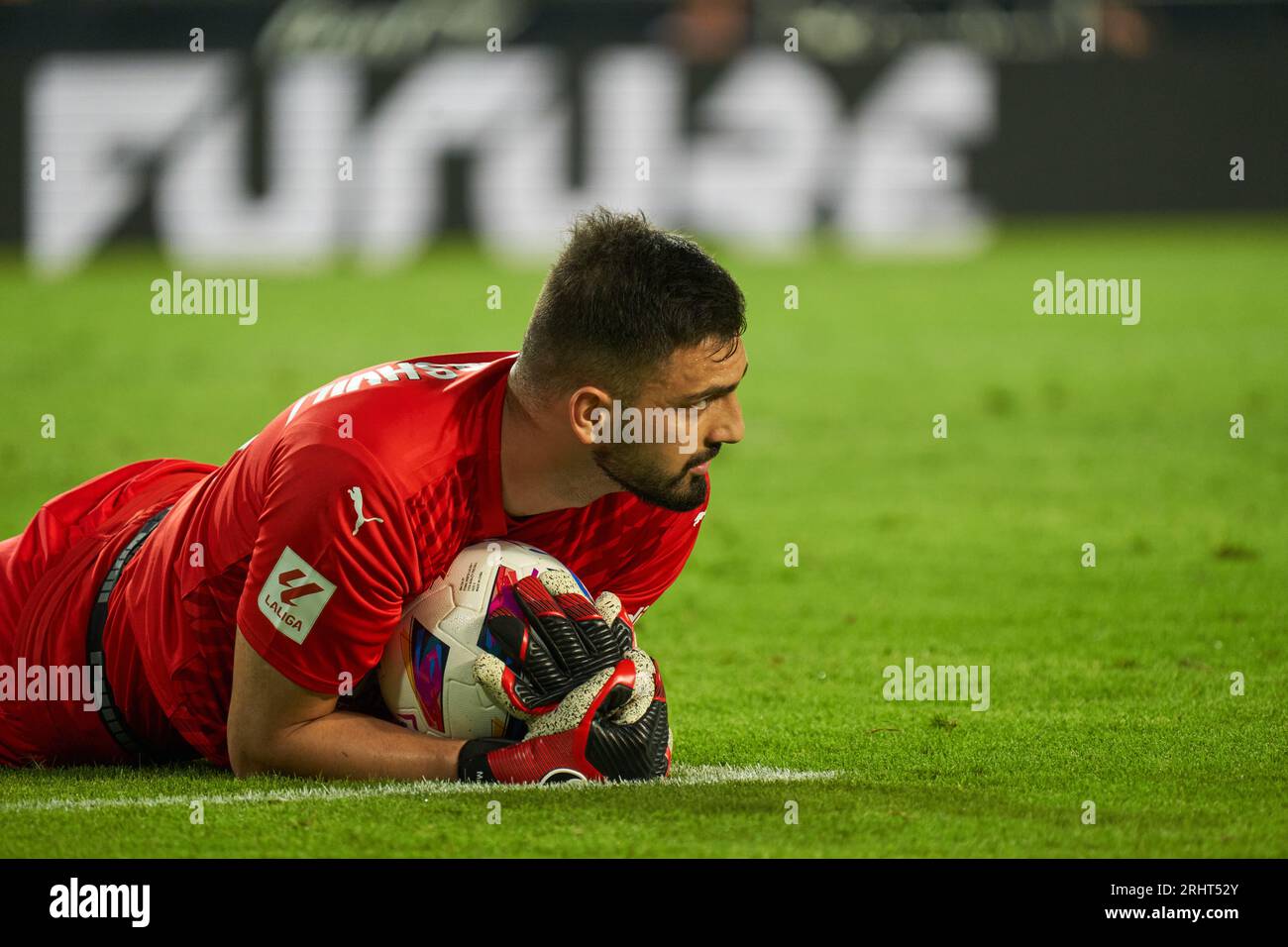 Giorgi Mamardashvili di Valencia CF in azione durante la Liga EA Sport Regular Season Round 2 il 18 agosto 2023 allo Stadio Mestalla (Valencia,la Foto Stock