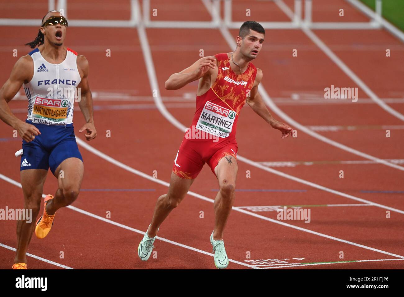 Asier Martinez (Medaglia d'oro, Spagna), Pascal Martinot-Lagarde (Medaglia d'argento, Francia), 110m ostacoli. Campionato europeo di Monaco 2022 Foto Stock
