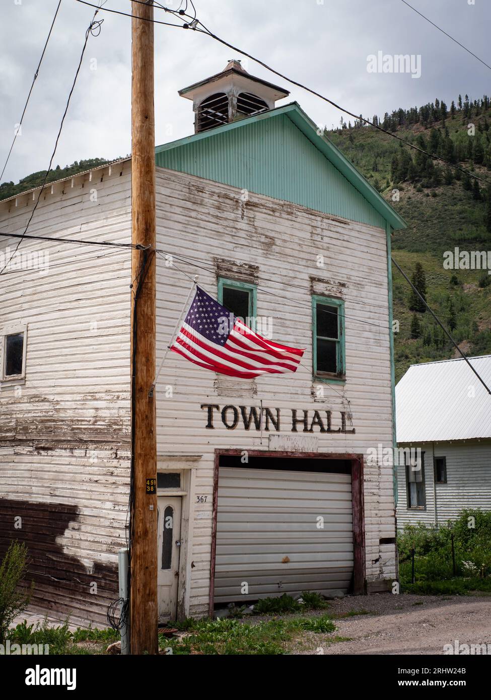 Il municipio di Red Cliff, Colorado, il 29 luglio 2023. Foto di Francis Specker Foto Stock