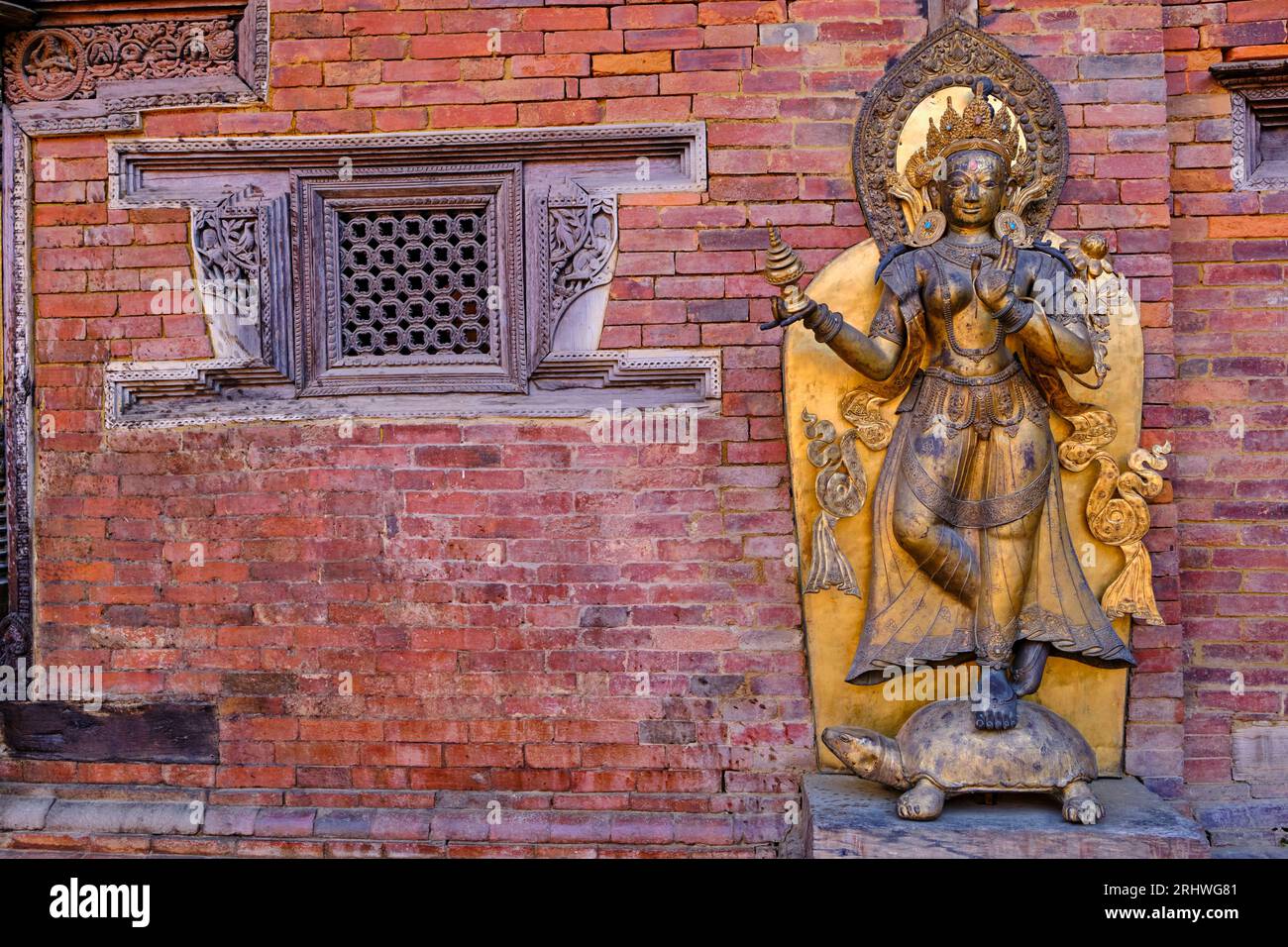 Nepal, valle di Kathmandu, città newar di Patan, Piazza Durbar, palazzo reale, statua del Ganga (il Gange) Foto Stock