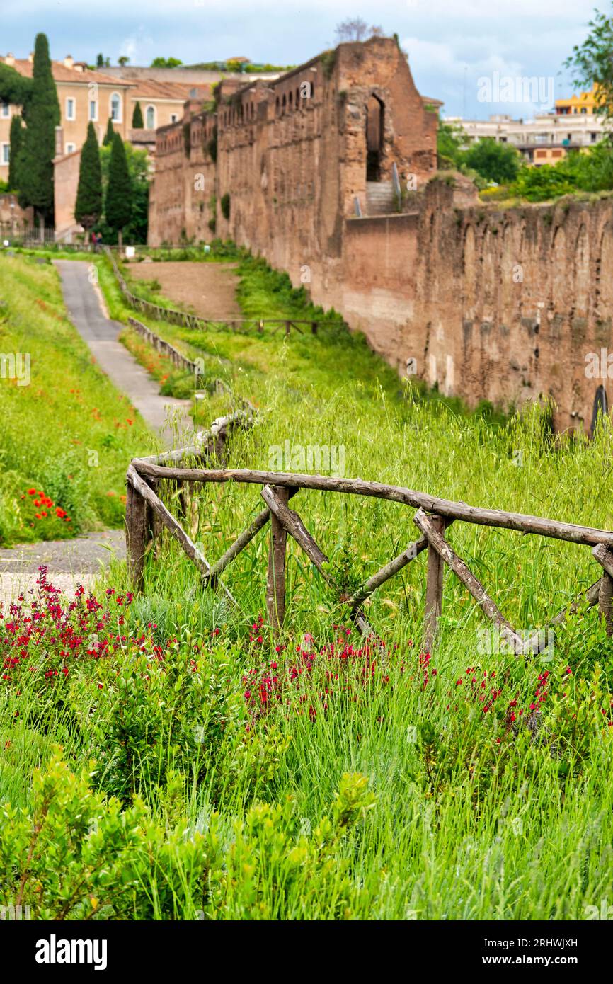 Vista dei Giardini Viale Carlo felice, Roma, Italia Foto Stock