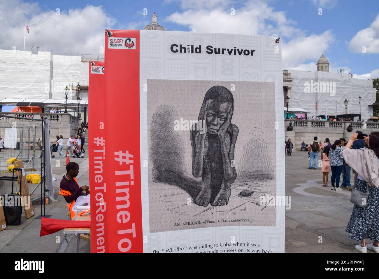 Londra, Inghilterra, Regno Unito. 19 agosto 2023. Gli attivisti della memoria della schiavitù si sono riuniti a Trafalgar Square per commemorare il Sankofa Day, una celebrazione della grande Rivoluzione haitiana e per celebrare la giornata internazionale per la memoria del commercio degli schiavi e la sua abolizione. (Immagine di credito: © Vuk Valcic/ZUMA Press Wire) SOLO USO EDITORIALE! Non per USO commerciale! Foto Stock