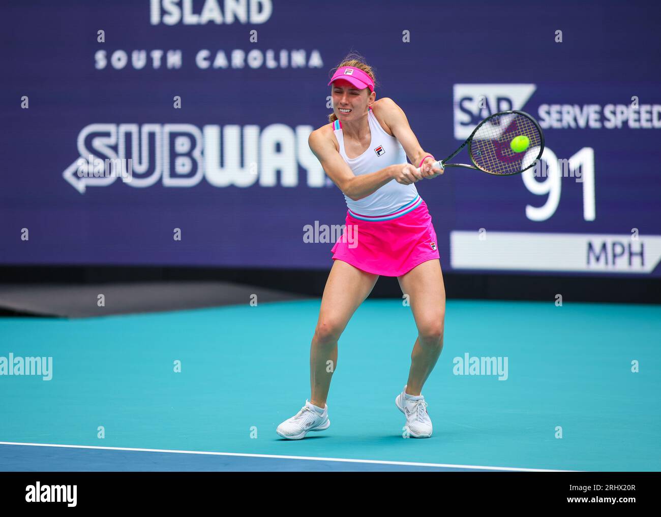 E.Alexandova in azione - Florida, USA, Miami Open Tennis, marzo 2023, Hard Rock Stadium, foto: Chris Arjoon/Credit Foto Stock