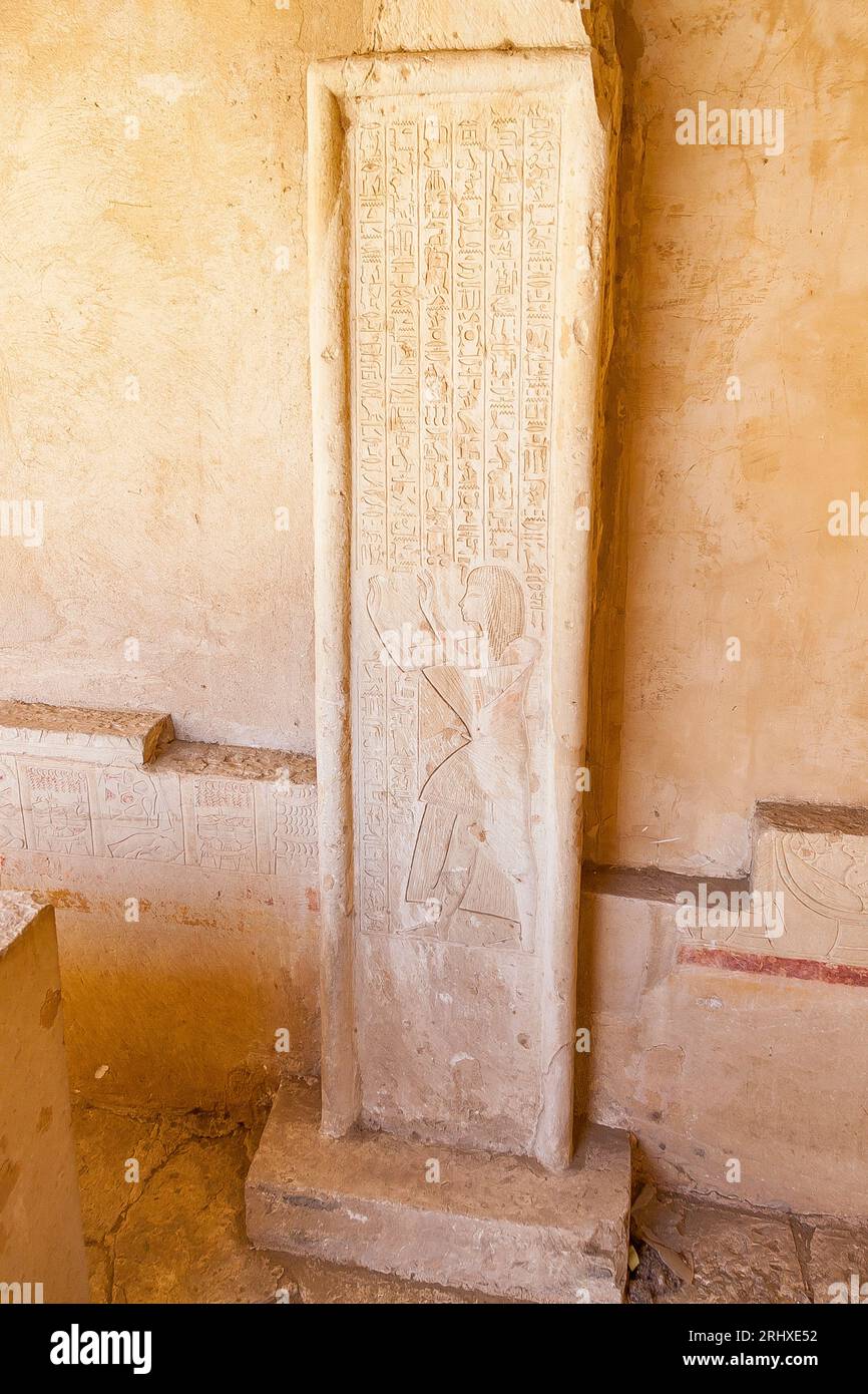Egitto, Saqqara, tomba di Horemheb, parete nord della corte interna, pilastro. Foto Stock