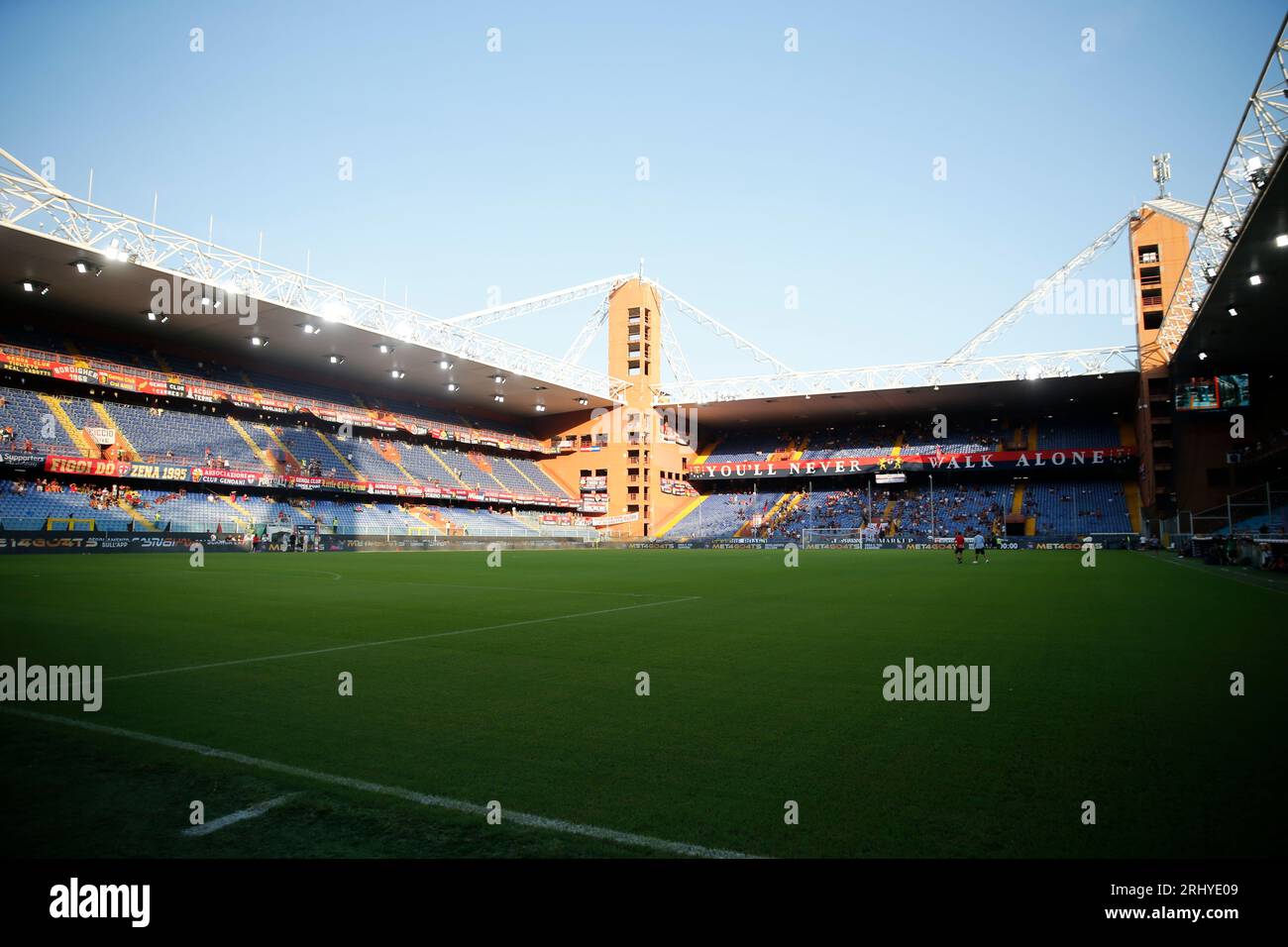 Veduta dello stadio durante la partita di serie A italiana tra Genoa CFC e ACF Fiorentina il 19 agosto 2023 allo stadio Luigi Ferraris di Genov Foto Stock