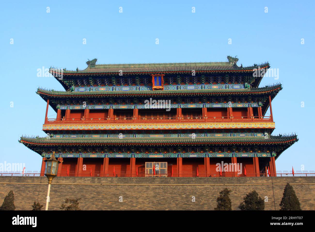 Paesaggio di architettura antica cinese, torri della porta di Zhengyang a Pechino, cina Foto Stock