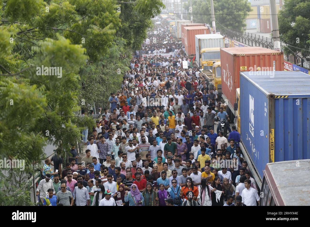 DHAKA, BANGLADESH - 18 AGOSTO 2023: Gli attivisti del Partito nazionalista del Bangladesh (BNP) prendono parte a una manifestazione che chiede le dimissioni del primo ministro Sheikh Hasina, a Dacca il 18 agosto 2023. Foto Stock