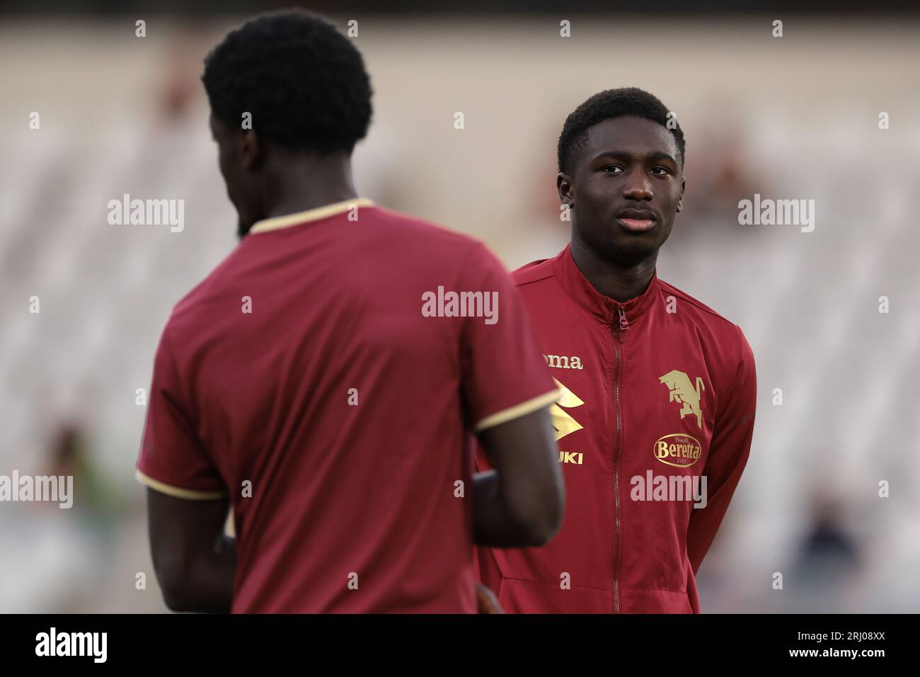 Torino, 14 agosto 2023. Ali Dembele e Ange N'Guessan del Torino FC durante il round di Coppa Italia del 32 allo Stadio grande Torino. Il credito fotografico dovrebbe leggere: Jonathan Moscrop / Sportimage Foto Stock