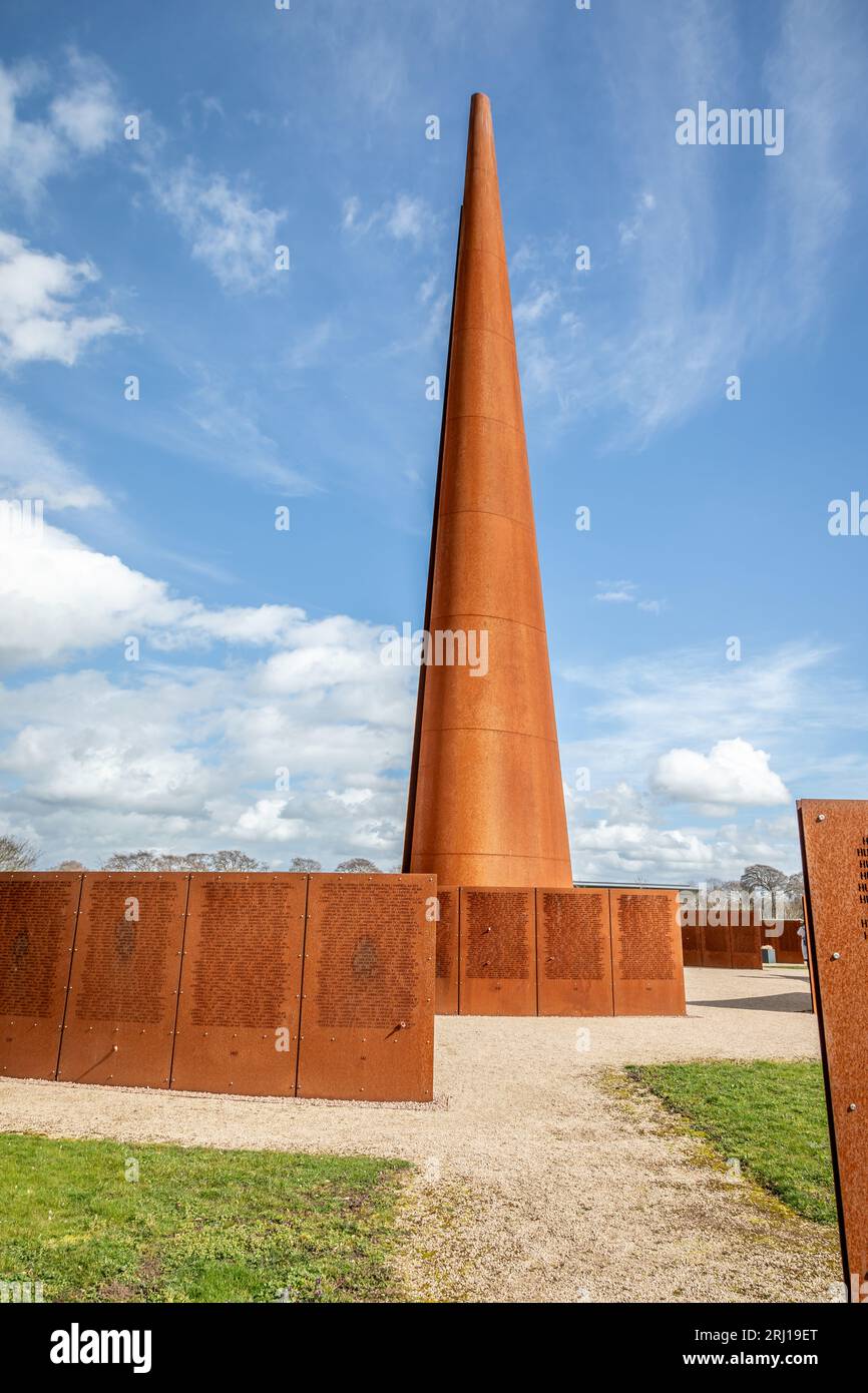 The Spire Memorial, IBCC, Lincoln, Lincolnshire, Inghilterra, REGNO UNITO Foto Stock