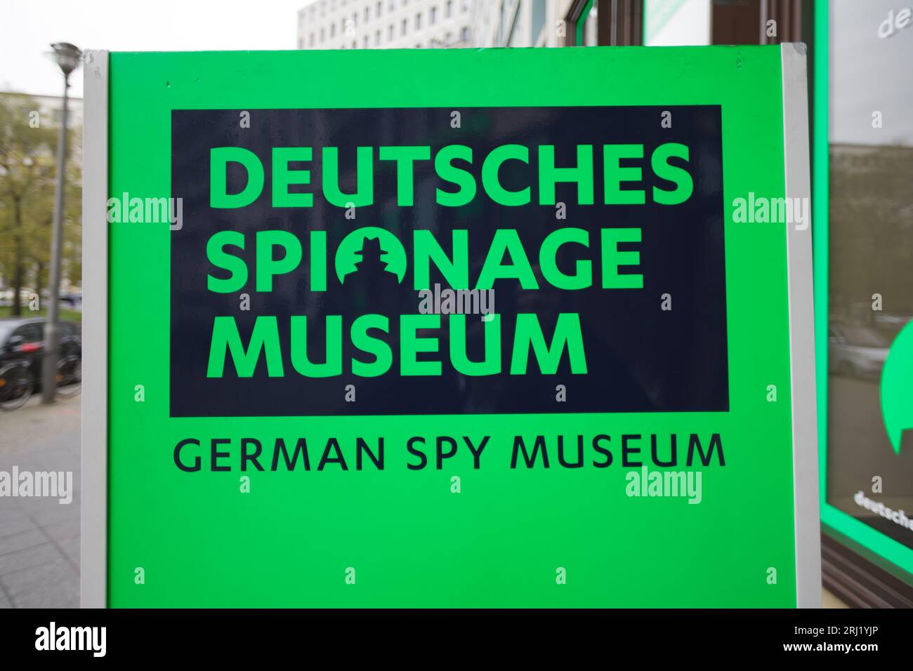 Berlino, Germania - 15 novembre 2018: Il German Spy Museum funge da istituzione educativa. Si concentra in particolare sulle guerre mondiali e il freddo Foto Stock