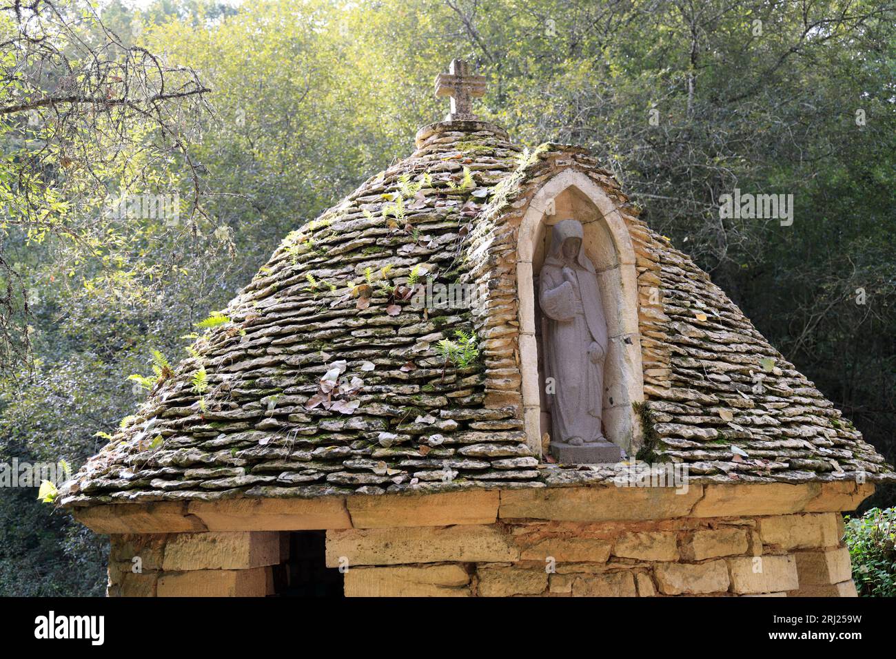 Notre Dame de Redon Espic en Périgord Noir. EN 1814 la Vierge Marie est apparue en ce lieu à deux reprises à une bergère de 14 ans Jeanne grave. SES p Foto Stock