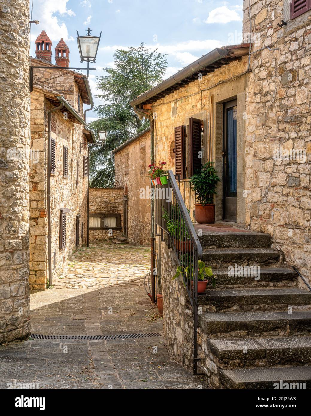 Il pittoresco villaggio di Vertine, vicino a Gaiole in Chianti. Provincia di Siena, Toscana, Italia Foto Stock