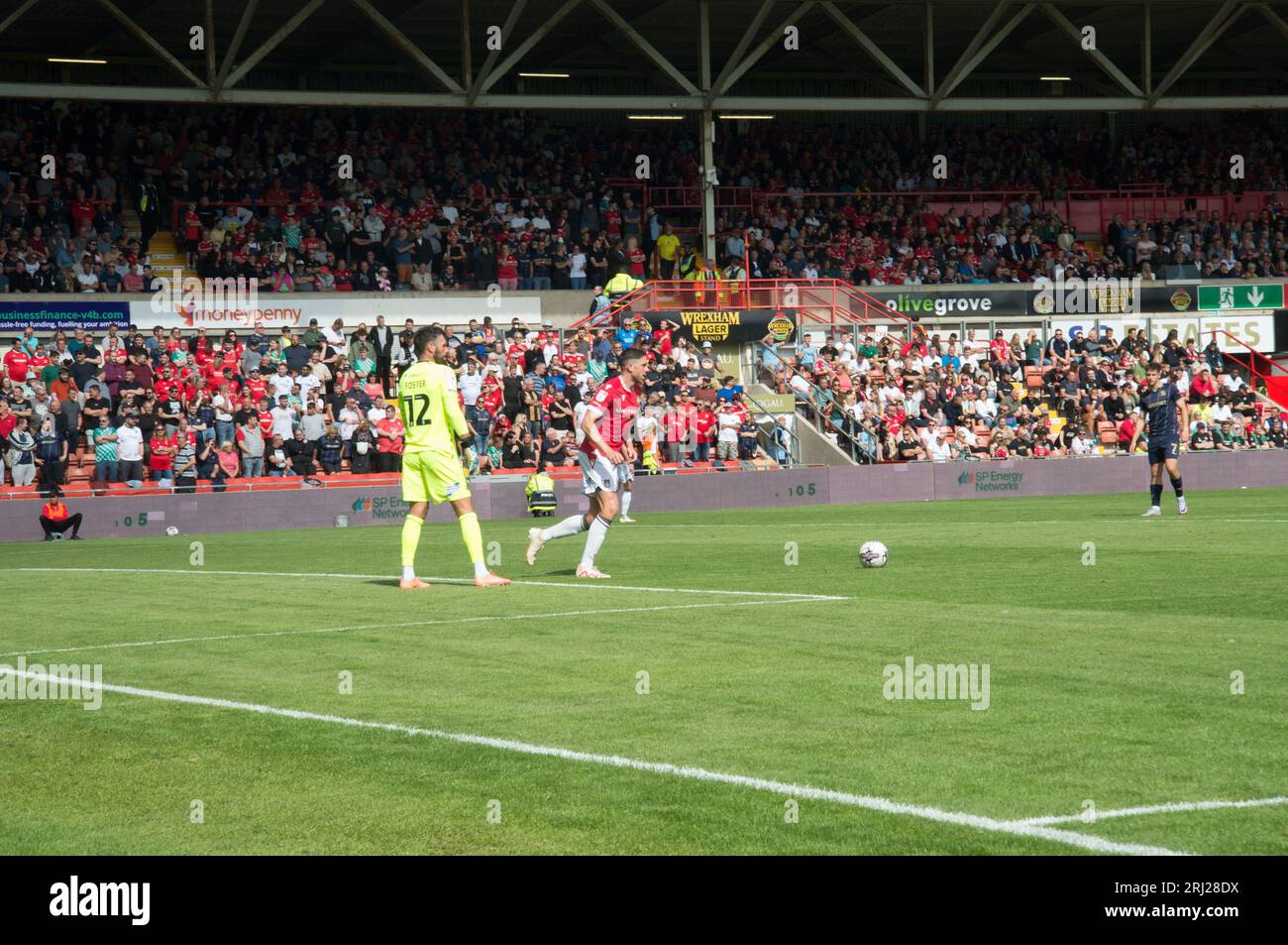 Wrexham AFC contro Swindon Town giocata a Wrexham 90 min di azione terminando 5 pareggi totali (Terry Scott / SPP) Foto Stock