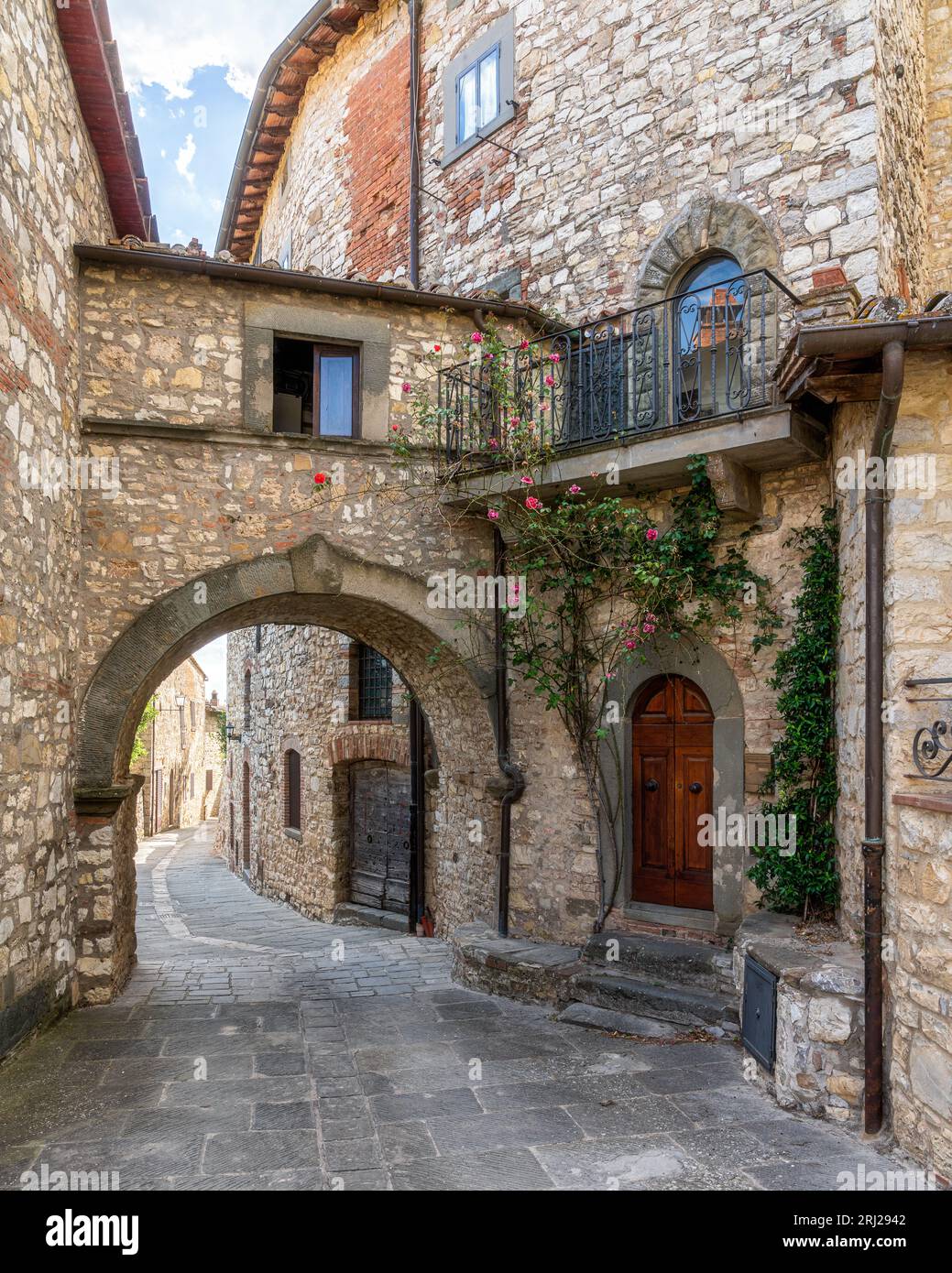 Il pittoresco villaggio di Vertine, vicino a Gaiole in Chianti. Provincia di Siena, Toscana, Italia Foto Stock