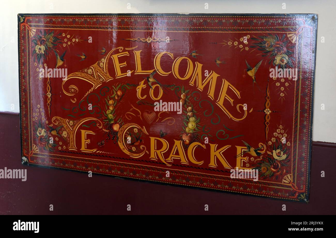 Cartello all'interno di Ye Cracke - Benvenuti a Ye Cracke, 13 Rice St, Off Hope St, Liverpool , Merseyside, INGHILTERRA, REGNO UNITO, L1 9BB Foto Stock