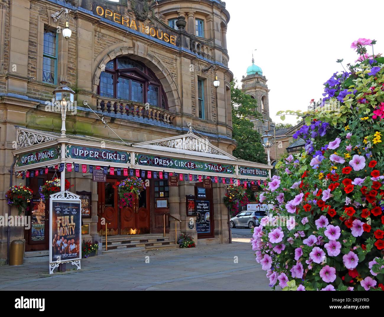 Teatro dell'opera di Frank Matcham, The Square, Water St, Buxton, High Peak, Derbyshire, Inghilterra, Regno Unito, SK17 6XN Foto Stock