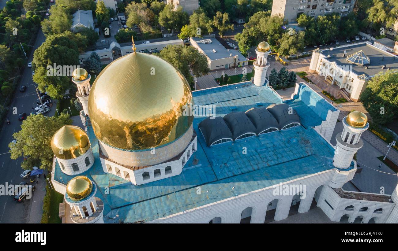 Almaty, Kazakistan - 17 agosto 2023: Il luogo di culto centrale per i musulmani. Stato islamico Foto Stock