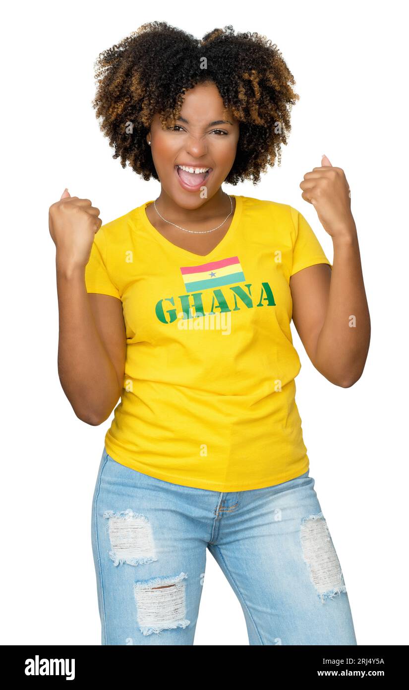 Felice tifoso del Ghana con una camicia gialla isolata su sfondo bianco per ritagliarsi Foto Stock