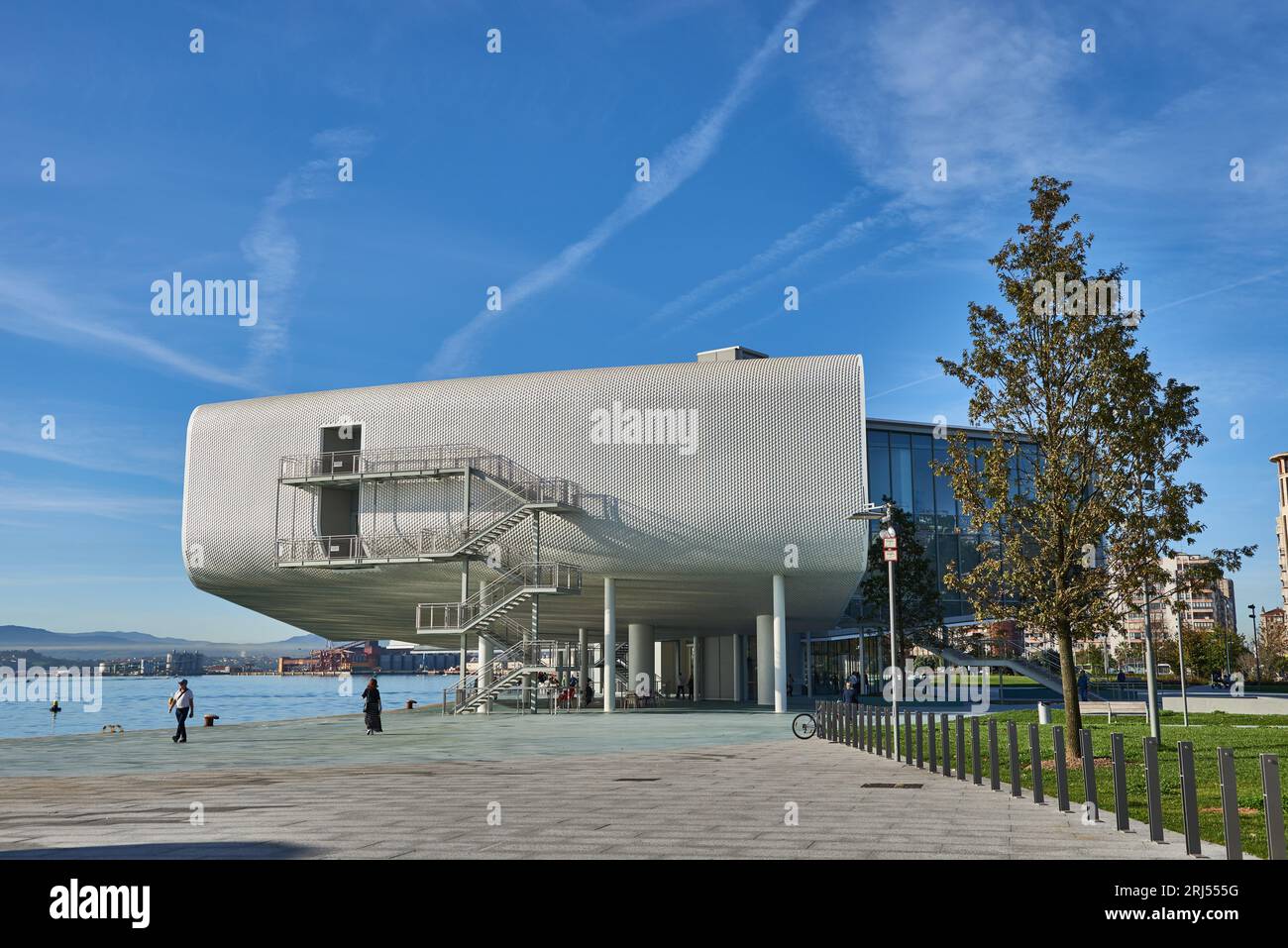 Museo d'Arte e Cultura del Botin Centre. Fondazione Botin, architetto Renzo piano. Santander, Cantabria, Spagna, Europa. Foto Stock