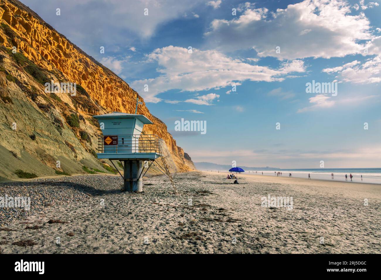 Stazione dei bagnini sulla spiaggia di Torrey Pines, San Diego, California Foto Stock