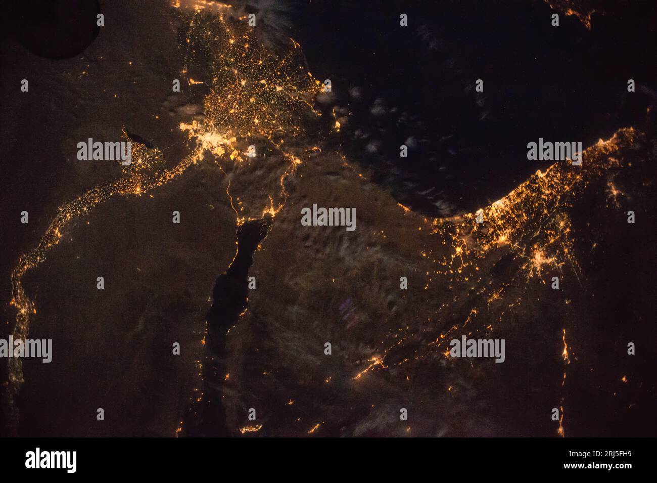 Egitto, Israele, Giordania, Libano e costa mediterranea viste dallo spazio di notte Foto Stock