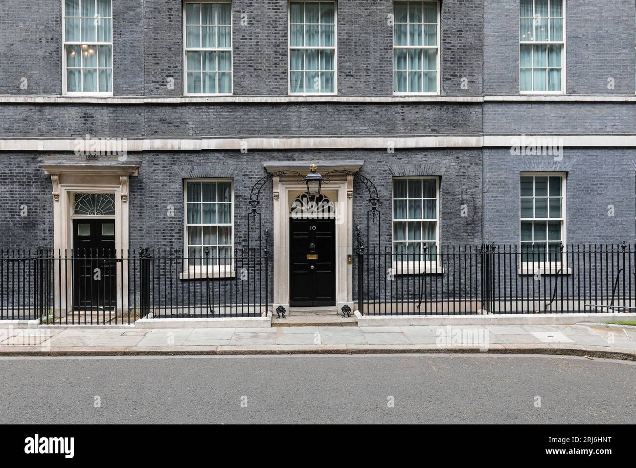 10 Downing Street, iconica facciata esterna della residenza del primo Ministro, Westminster, Londra, Inghilterra, Regno Unito Foto Stock