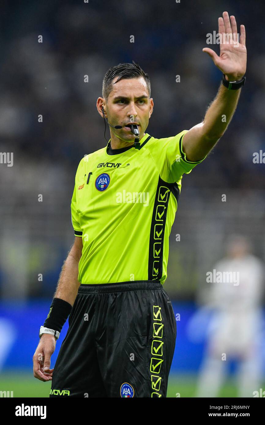 Milano, Italia. 19 agosto 2023. L'arbitro Andrea Colombo ha visto nella partita di serie A tra Inter e Monza a Giuseppe Meazza a Milano. (Foto: Gonzales Photo - Tommaso Fimiano). Foto Stock