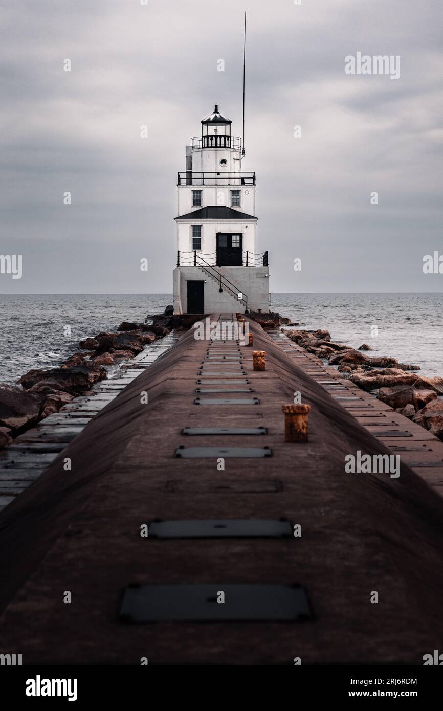 Una vista pittoresca del faro di Manitowoc North Breakwater nella contea di Manitowoc, Wisconsin Foto Stock