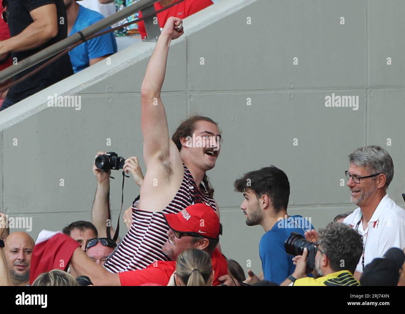 Budapest, Ungheria. 20 agosto 2023. Ethan KATZBERG del CAN Final HAMMER THROW MEN durante i Campionati mondiali di atletica leggera 2023 il 20 agosto 2023 al Nemzeti Atletikai Kozpont di Budapest, Ungheria. Foto di Laurent Lairys/ABACAPRESS.COM Credit: Abaca Press/Alamy Live News Foto Stock