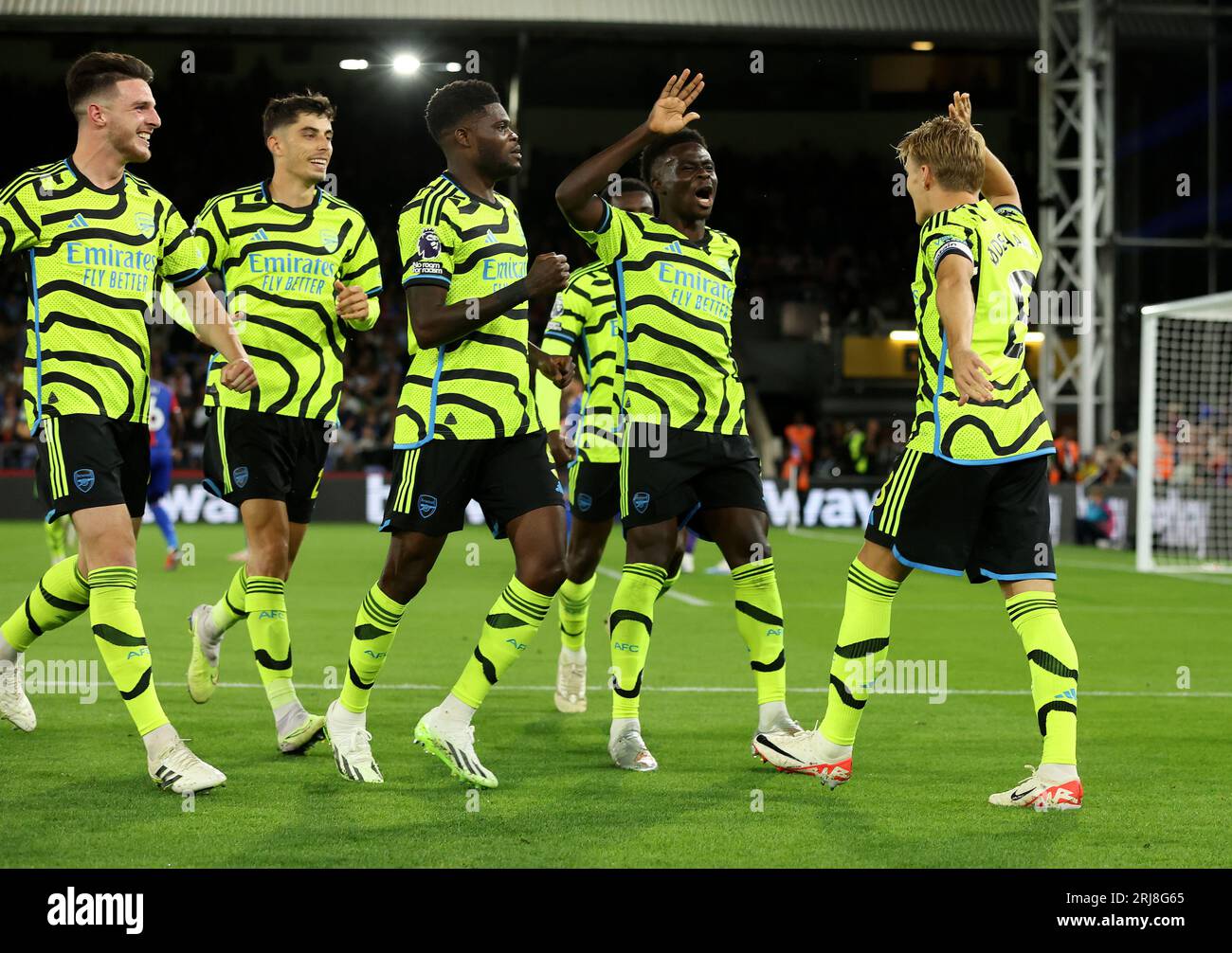 Londra, Regno Unito. 21 agosto 2023. Martin Odegaard dell'Arsenal festeggia dopo aver segnato il gol di apertura durante la partita di Premier League a Selhurst Park, Londra. Il credito fotografico dovrebbe leggere: Paul Terry/Sportimage Credit: Sportimage Ltd/Alamy Live News Foto Stock