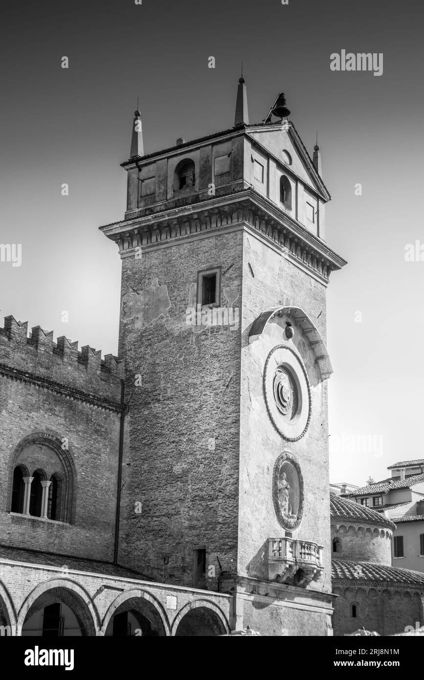 chiesa, monumenti storici nel centro di mantova Foto Stock