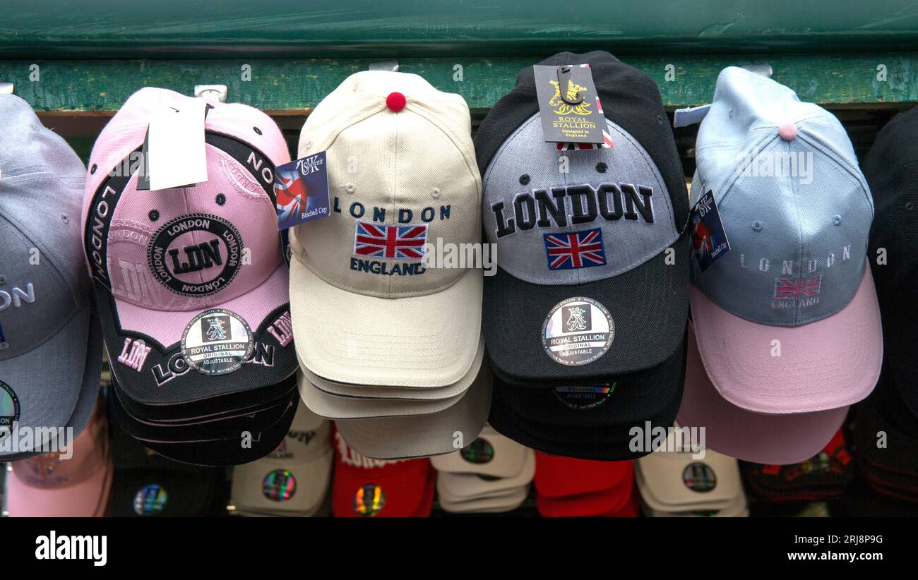 Baseball Hat Souvenirs Westminster Bridge Londra Foto Stock
