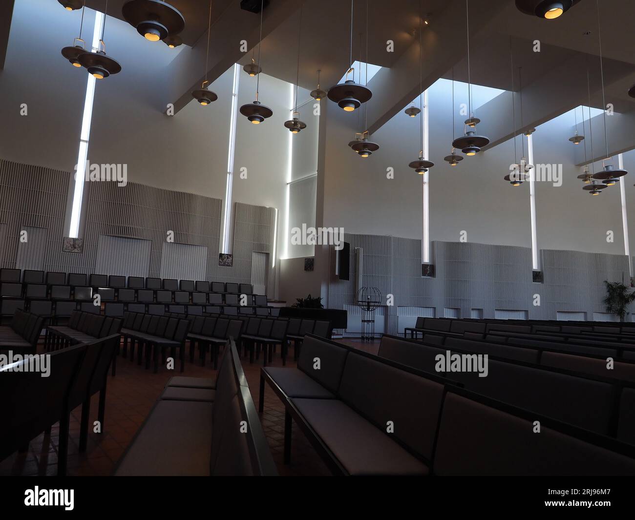 L'interno della chiesa di Olari, Espoo Finlandia Foto Stock