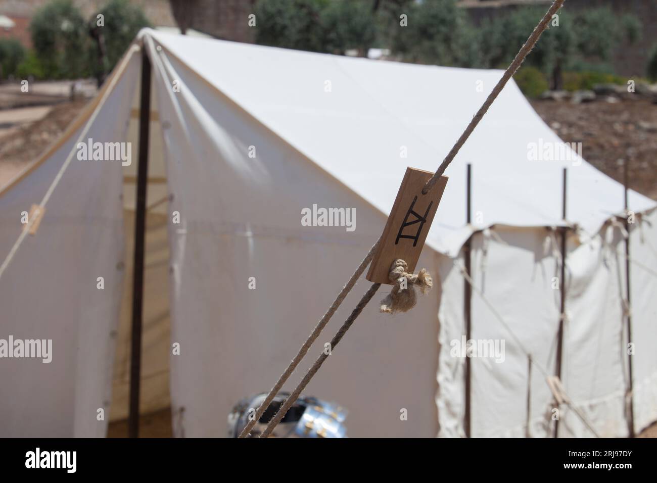 Tenda legionaria romana o contubernium. Replica delle tende utilizzate nelle campagne dell'esercito romano Foto Stock