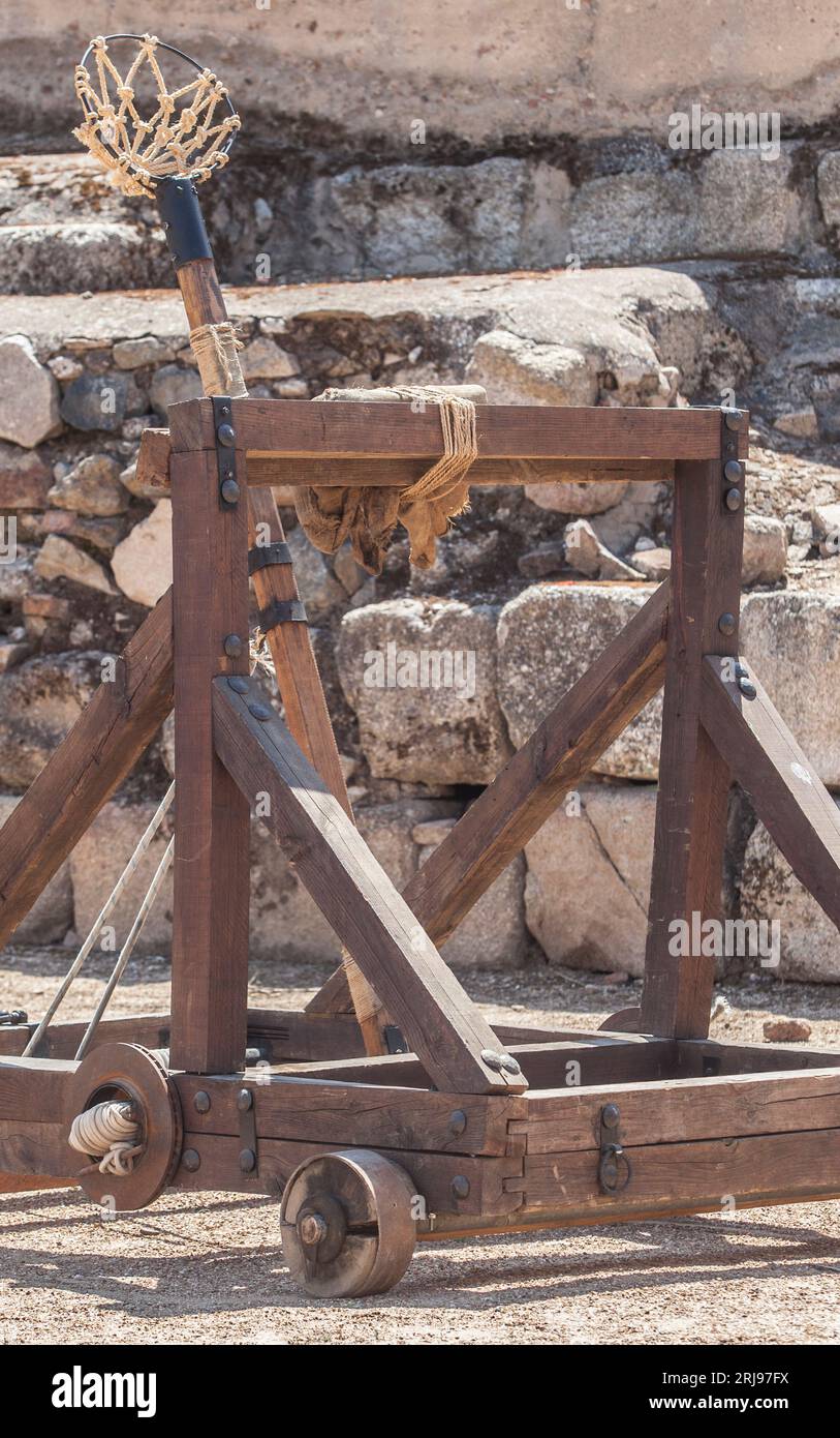 Replica Onager, motore d'assedio alimentato a torsione utilizzato dall'antico esercito romano Foto Stock