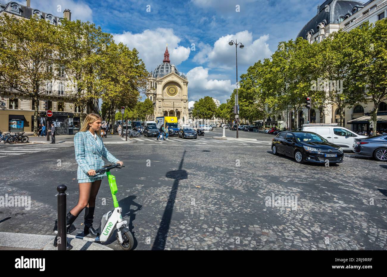 Église Saint-Augustin, un punto di riferimento importante all'incrocio di due nuovi viali costruiti durante la ristrutturazione di Parigi da parte di Haussmann sotto Napoleone III Foto Stock