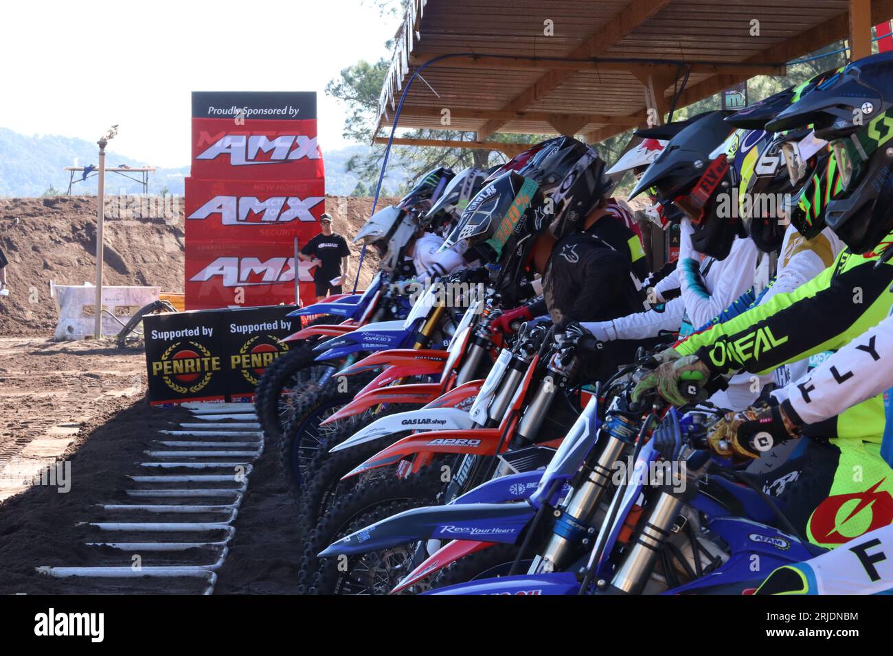 Linea di partenza Pro MX Motocross nel parco coolum MX Foto Stock