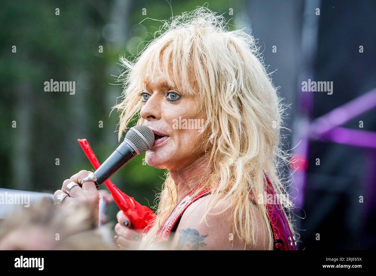 Michael Monroe si esibisce dal vivo Foto Stock