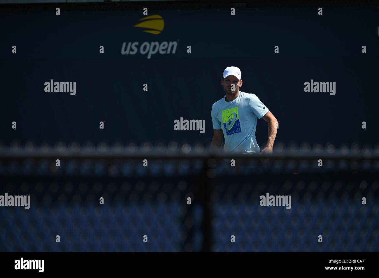 New York, Stati Uniti. 22 agosto 2023. Il belga David Goffin raffigurato in azione durante una sessione di allenamento al torneo di tennis US Open Grand Slam, a Flushing Meadow, New York City, USA, . BELGA PHOTO TONY BEHAR Credit: Belga News Agency/Alamy Live News Foto Stock