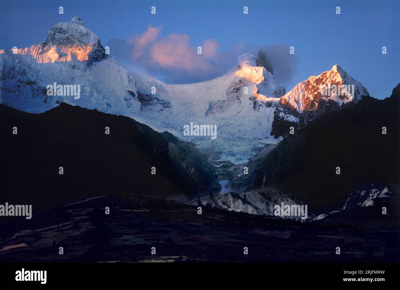 Perù, catena montuosa delle Ande - Cordillera de los Andes, Callejón de Huaylas, Cordillera Blanca. Foto Stock