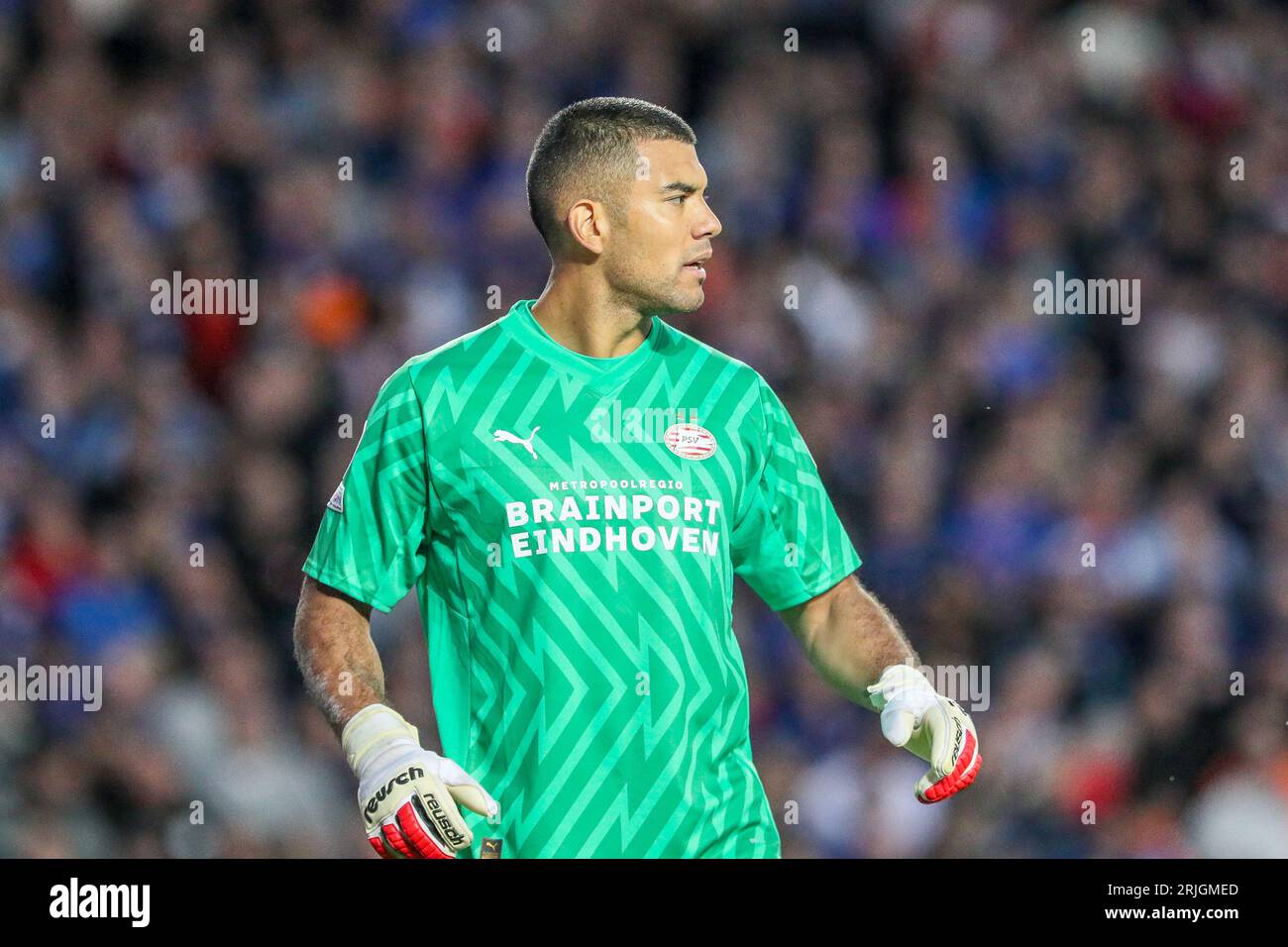 Glasgow, Regno Unito. 22 agosto 2023. Nella prima tappa della UEFA Champions League, i Rangers affrontarono il PSV Eindhoven all'Ibrox Stadium di Glasgow, Regno Unito. Questa fu la prima tappa con la seconda partita che si disputò allo stadio di Eindhoven il 30 agosto 2023, quando il vincitore cumulativo passerà alla fase a gironi. Crediti: Findlay/Alamy Live News Foto Stock