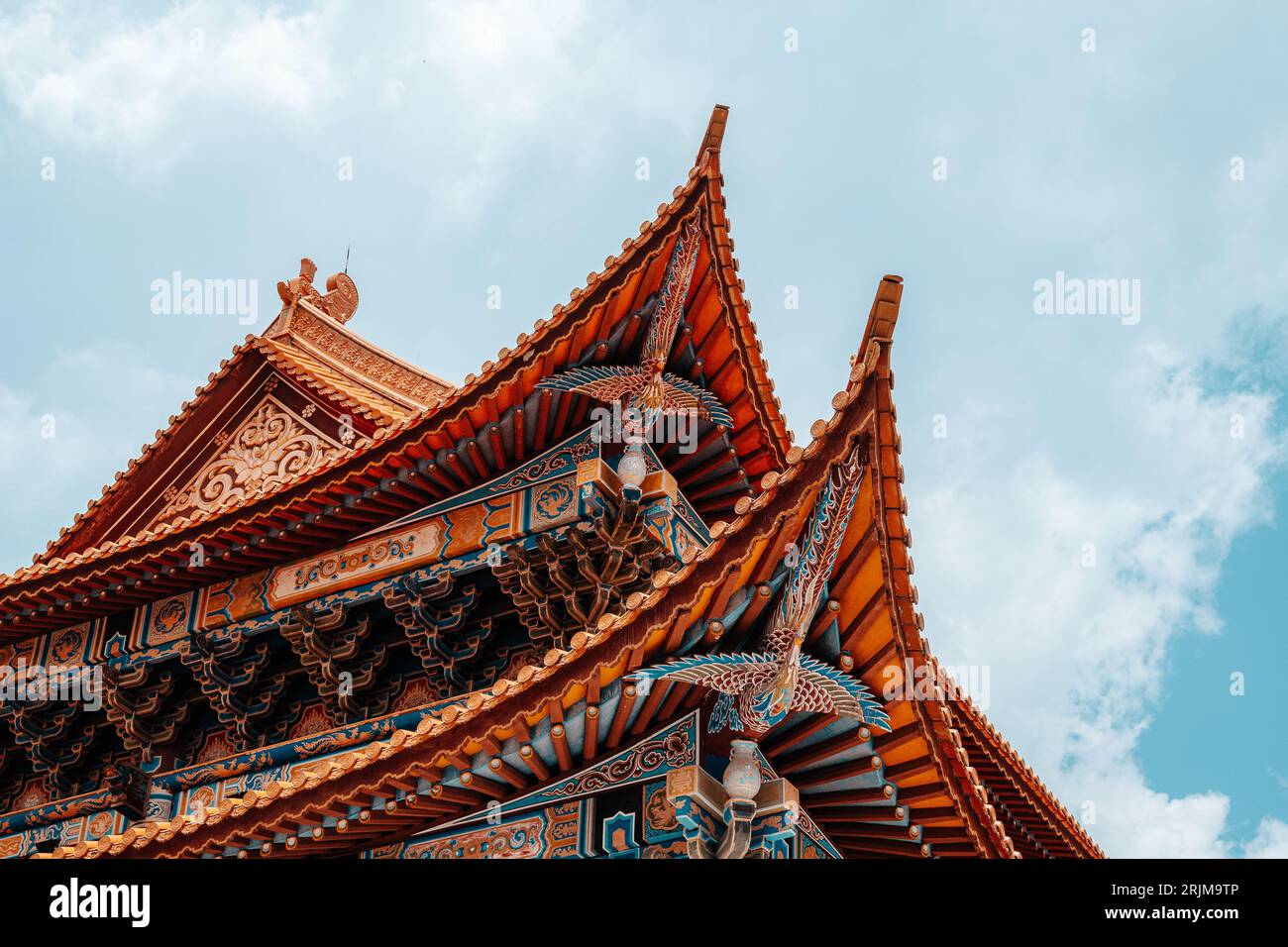 Un tempio cinese situato nella città di Dali, nella provincia dello Yunnan, nella Cina meridionale Foto Stock