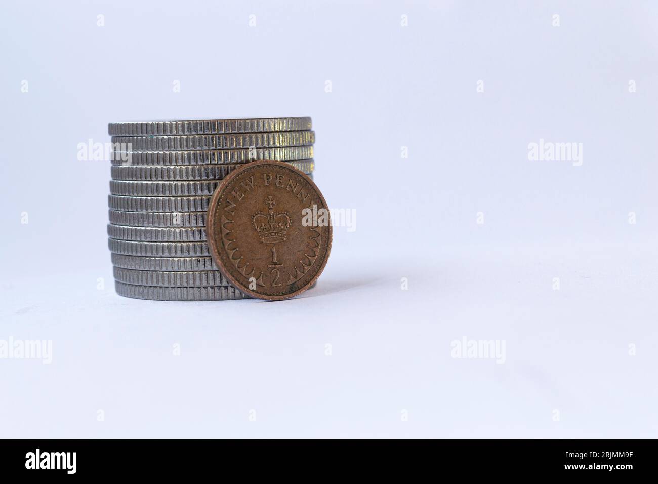 Una moneta britannica da mezzo penny del 1971 con un ritratto della regina Elisabetta II Foto Stock